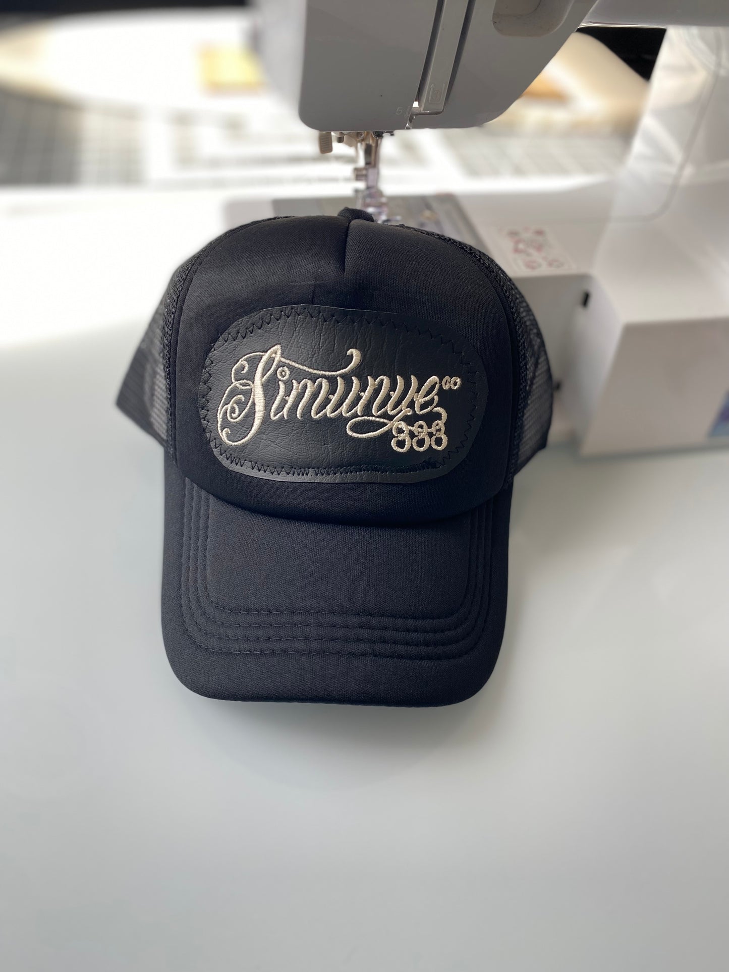 Mesh Sim Signature Trucker 2.0
