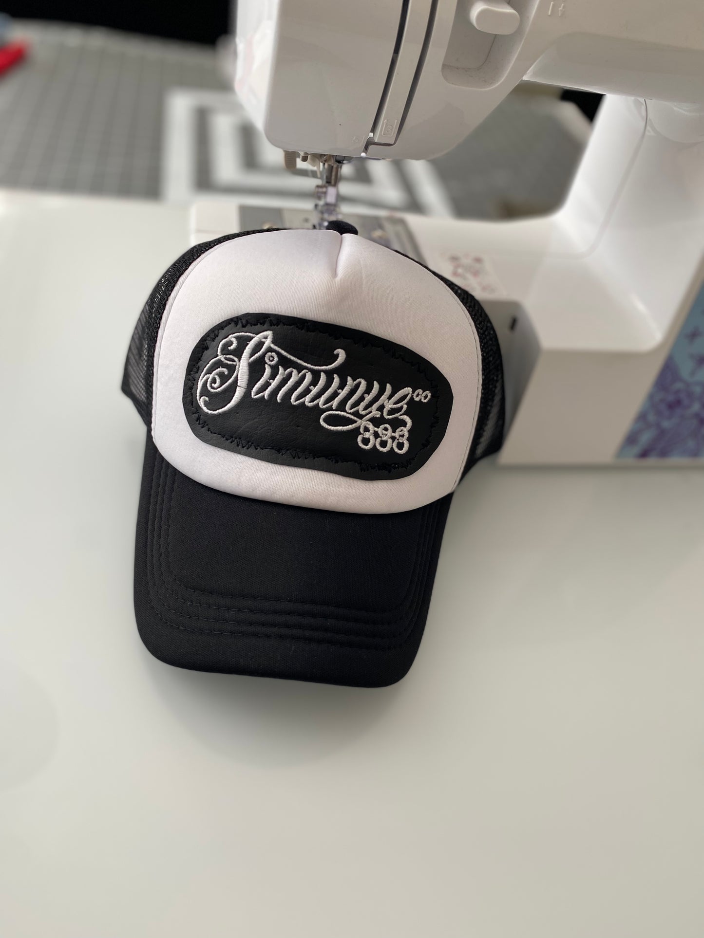 Mesh Sim Signature Trucker 2.0