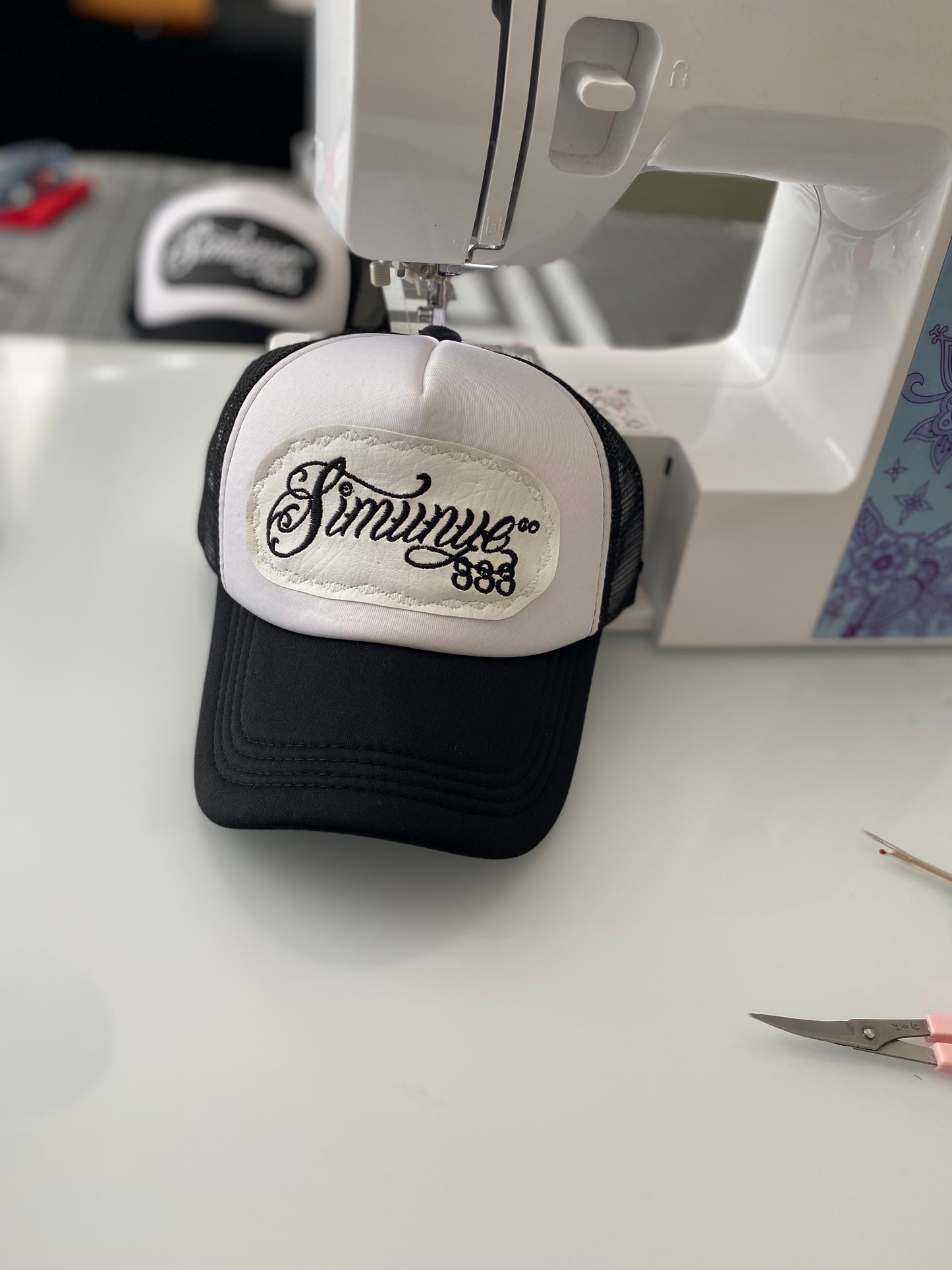 Mesh Sim Signature Trucker 2.0